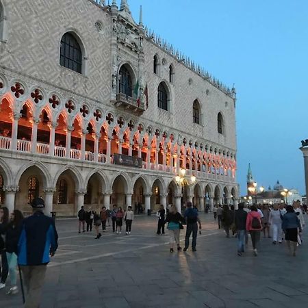Ca' Frezzeria Apartment Venice Exterior photo